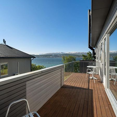 Seaview Studio W/Terrace&Parking Тромсё Экстерьер фото